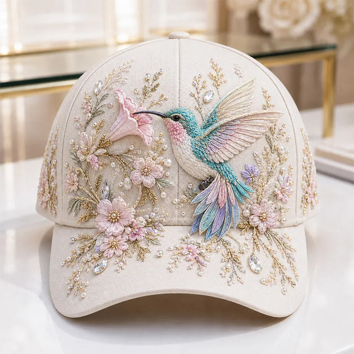 Arlena - Cap mit Blumen- und Pferdeakzenten