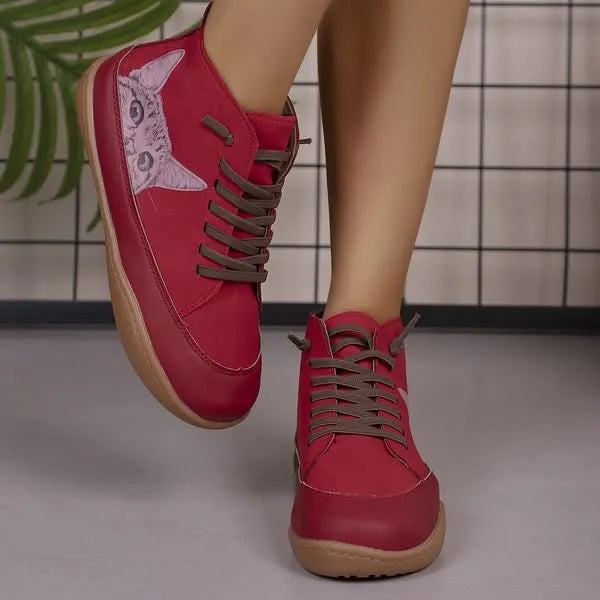 Zorelle - bequeme knöchelhohe Schuhe mit Katzenmotiv