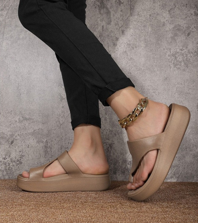 Veronique - Gepolsterte Plateausandalen