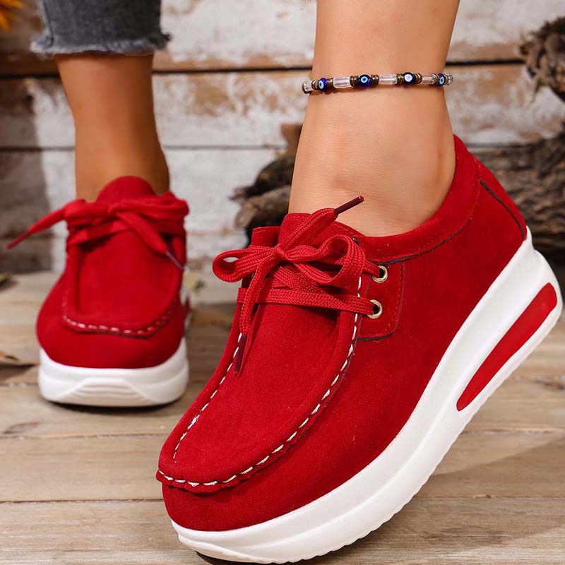 Eirwen - gepolsterte Plateau-Schnürschuhe