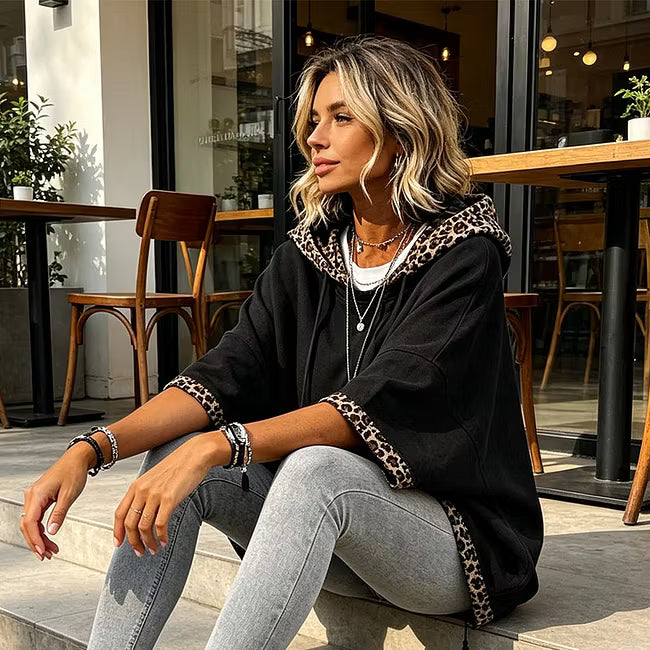 Aliz - Hoodie mit Fledermausärmeln und Leopardenbesatz