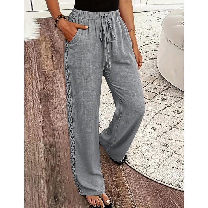 Estrelle - Loungehose mit Spitzenbesatz und Kordelzug