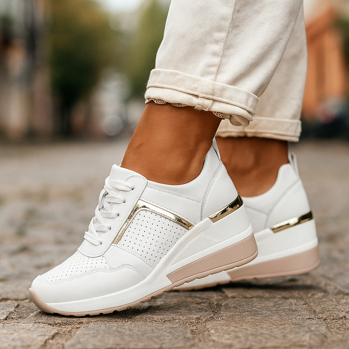 Veranique - Gepolsterte Keilsneaker