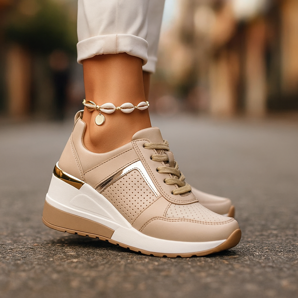 Veranique - Gepolsterte Keilsneaker