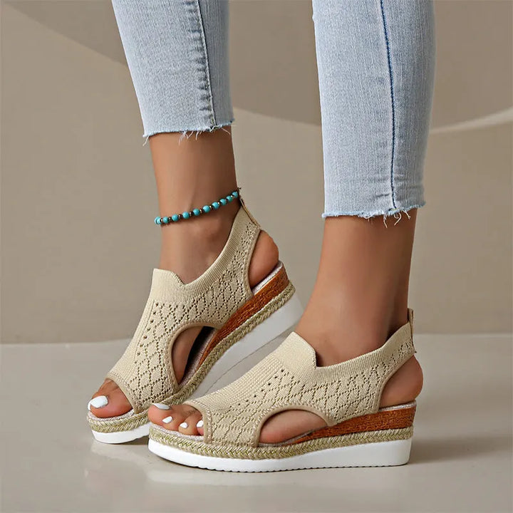 Orianne - Atmungsaktive Peep-Toe-Keilsandalen