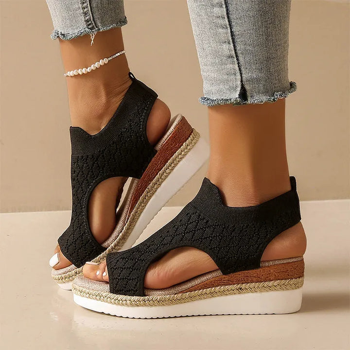 Orianne - Atmungsaktive Peep-Toe-Keilsandalen
