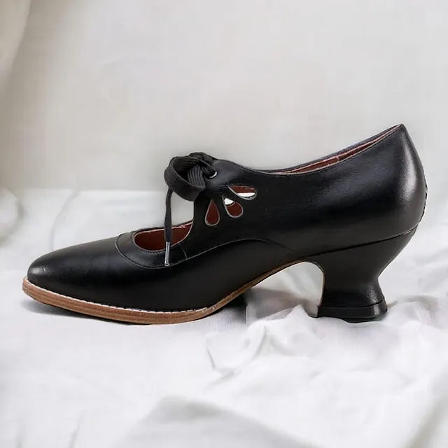 Veralyn - Vintage-Kitten-Heels mit Schnürung