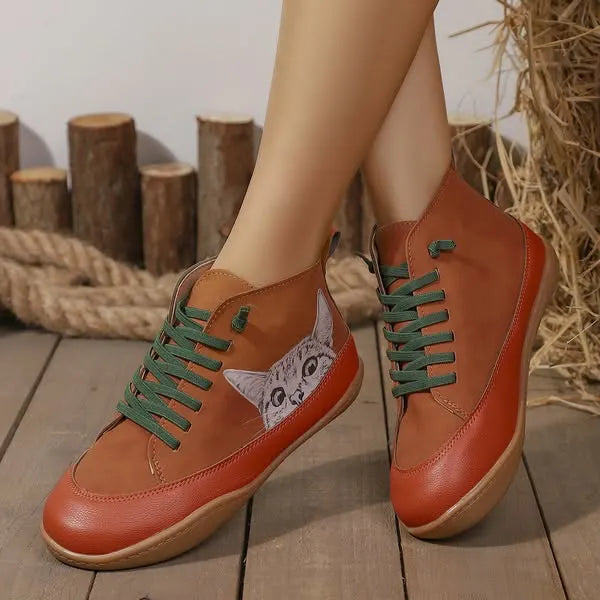Zorelle - bequeme knöchelhohe Schuhe mit Katzenmotiv