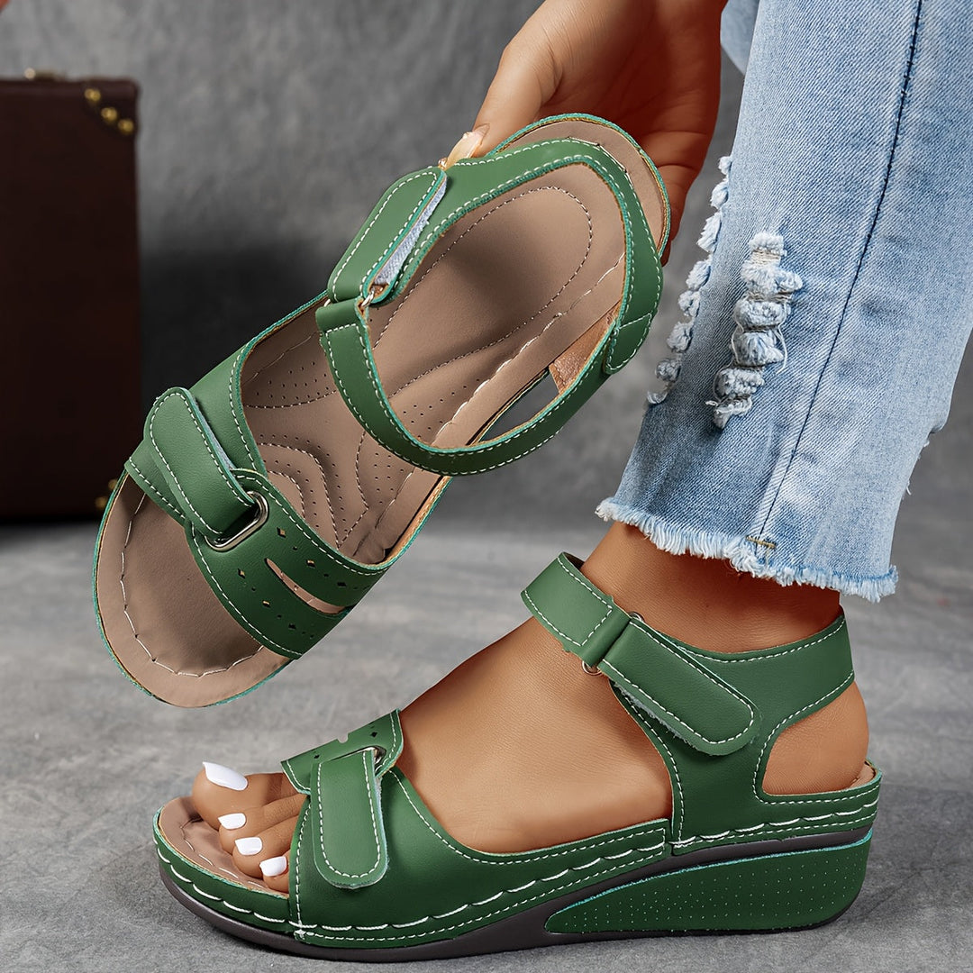 Quinnie - Stützende Sandalen