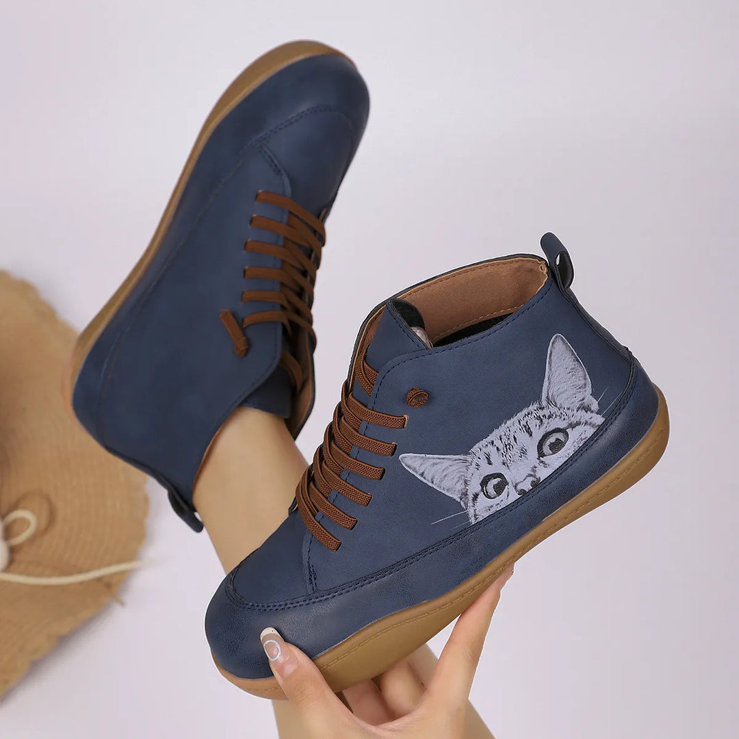 Zorelle - bequeme knöchelhohe Schuhe mit Katzenmotiv