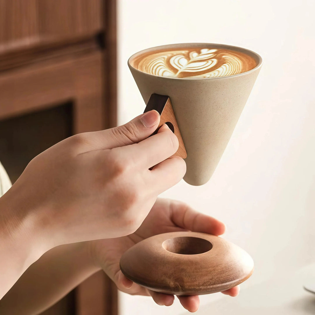 Mabel - Premium Kaffeetasse in Kegelform