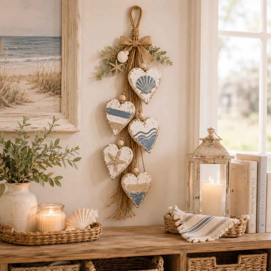 Alinora - Wanddekoration mit Herz im Vintage-Look und Quaste