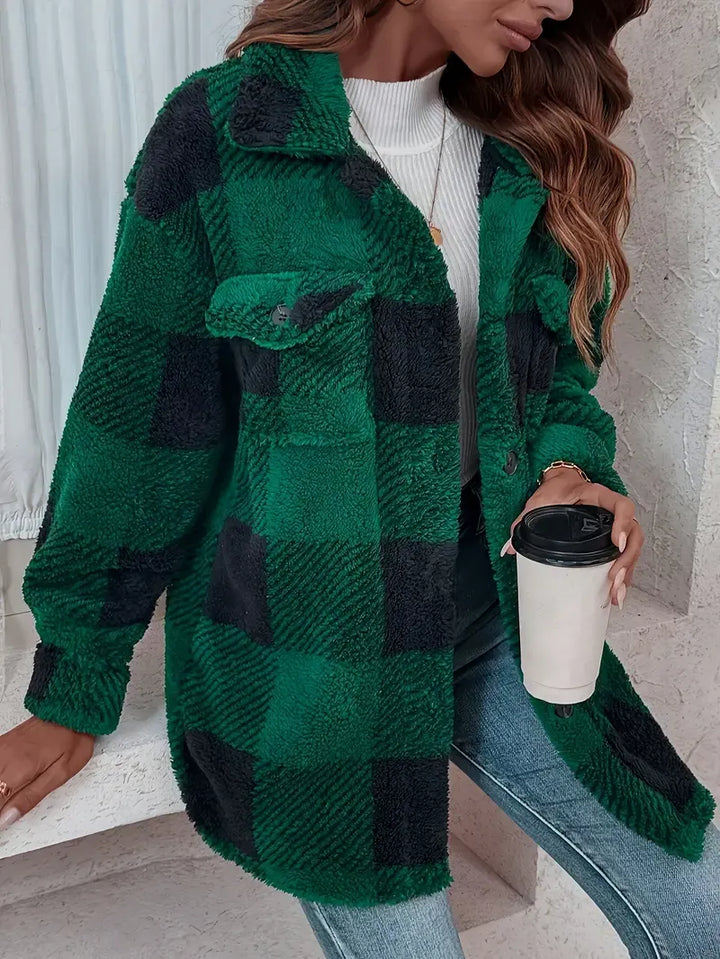 Emelisse - Kuschelige Hemdjacke mit Karomuster und Knopfleiste