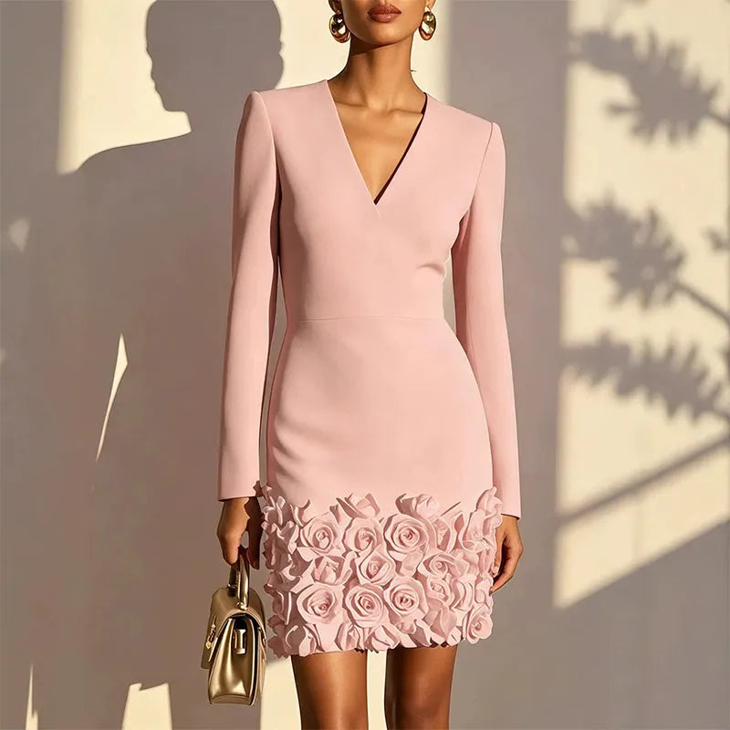 Bernadette - Softtouch-Langarmkleid mit V-Ausschnitt und roséfarbenem Saum