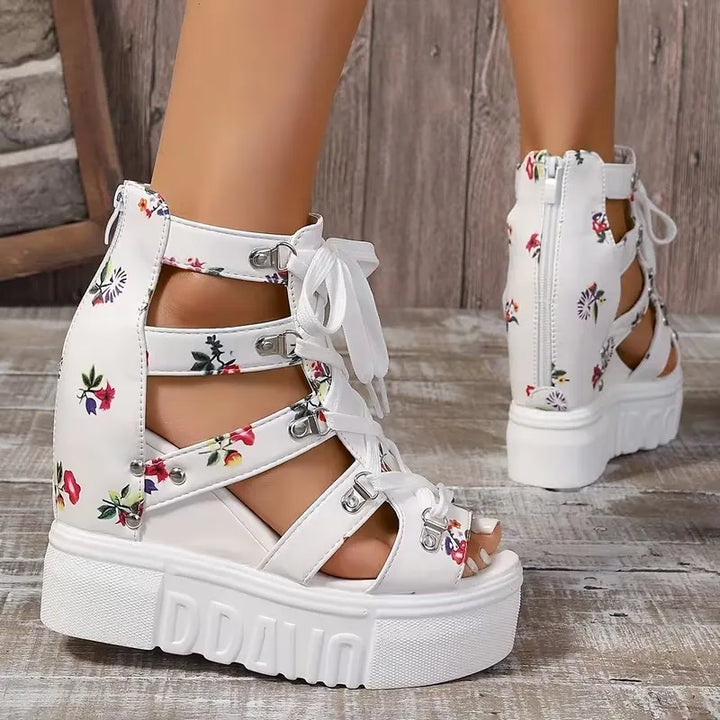 Gaelina - florale Schnür-Plateausandalen