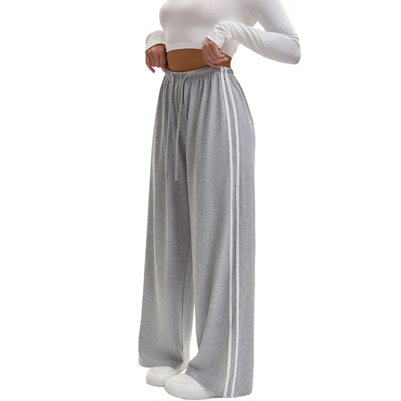 Adorielle - Sportliche gestreifte Wide-Leg-Hose