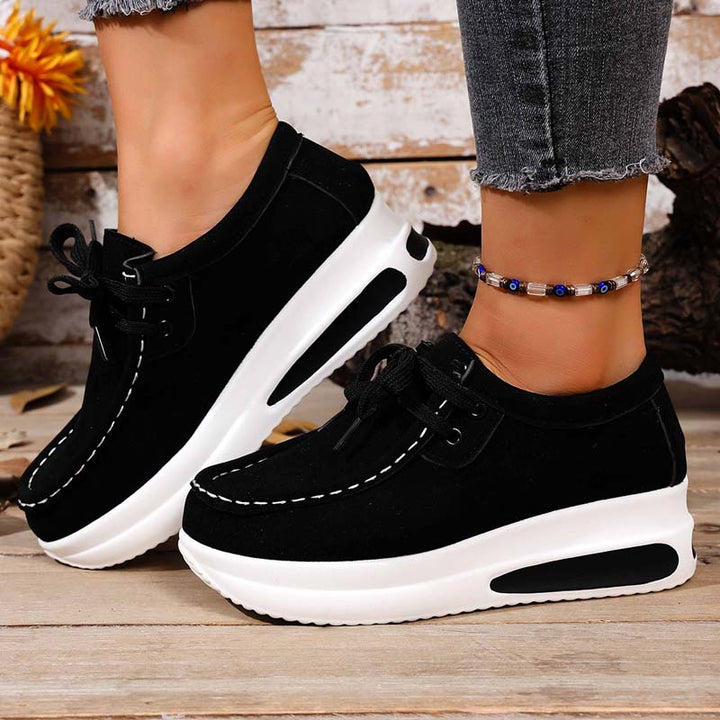 Eirwen - gepolsterte Plateau-Schnürschuhe