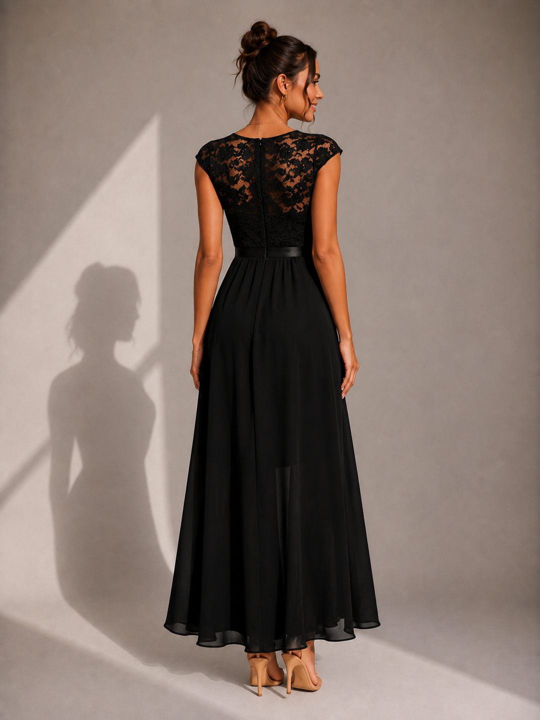 Winsome - Fließendes A-Linien-Maxikleid