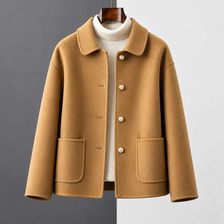 Genevara - kurz geschnittene Soft-Touch-Jacke