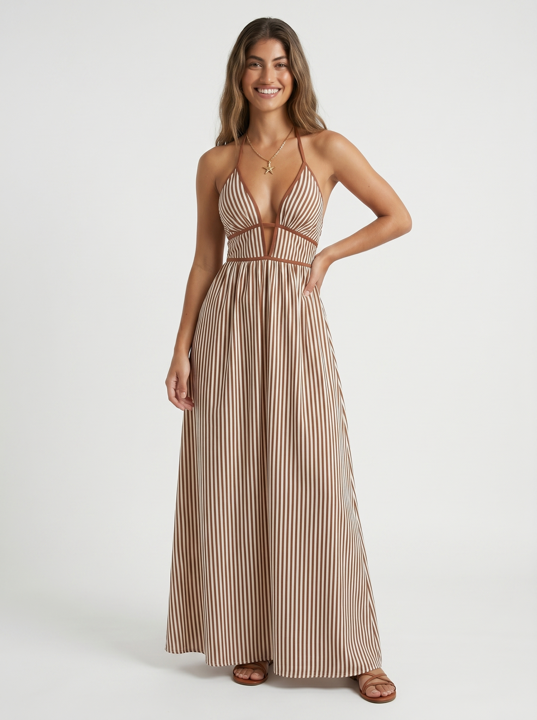 Lilliet - Skulpturales Neckholder-Maxikleid