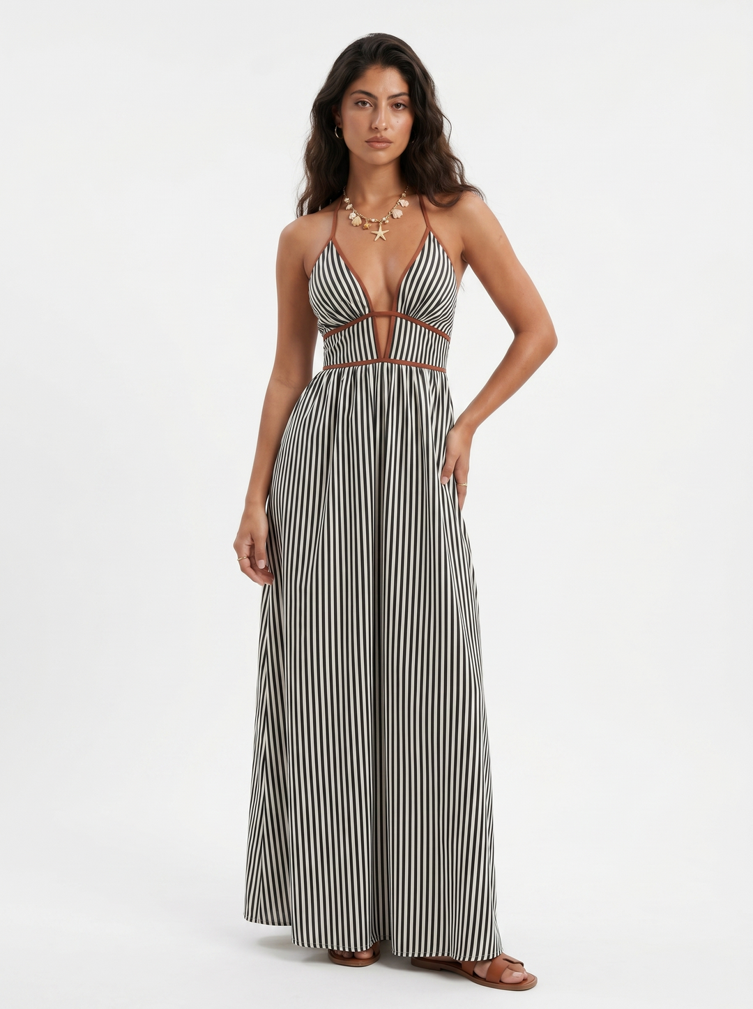 Lilliet - Skulpturales Neckholder-Maxikleid