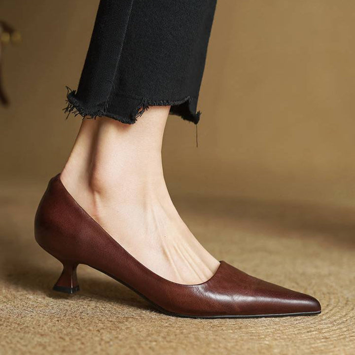 Serelina - Elegante Kitten-Heel-Pumps mit spitzer Zehenkappe