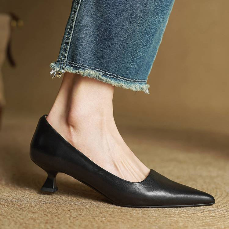 Serelina - Elegante Kitten-Heel-Pumps mit spitzer Zehenkappe
