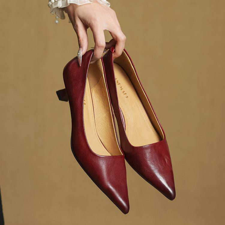 Serelina - Elegante Kitten-Heel-Pumps mit spitzer Zehenkappe