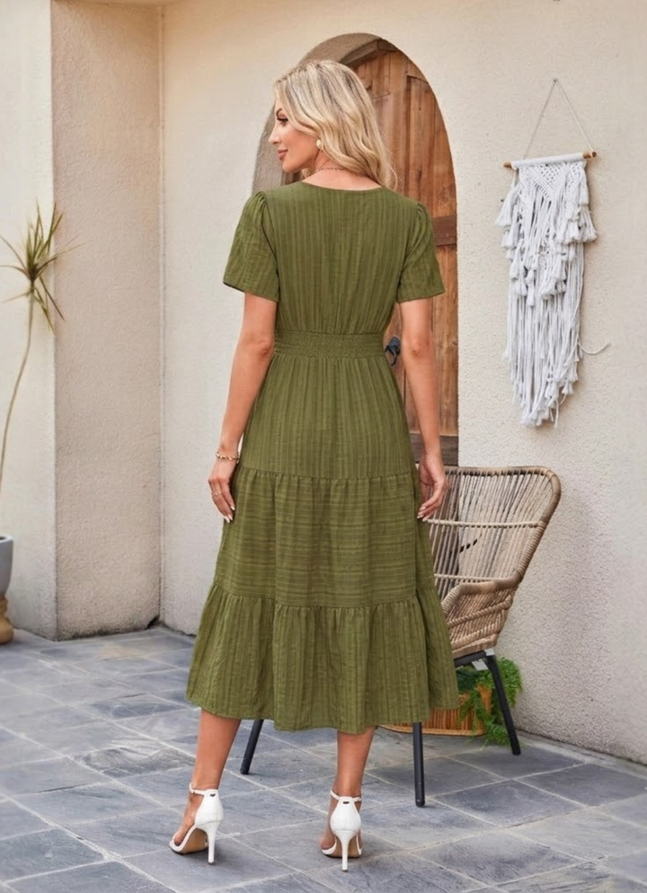 Astrelle - Strukturiertes, gestuftes Maxikleid