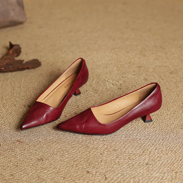 Serelina - Elegante Kitten-Heel-Pumps mit spitzer Zehenkappe