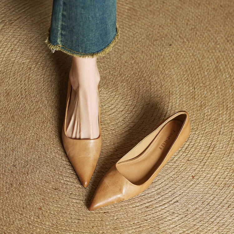 Serelina - Elegante Kitten-Heel-Pumps mit spitzer Zehenkappe