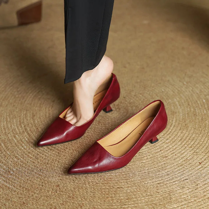 Serelina - Elegante Kitten-Heel-Pumps mit spitzer Zehenkappe