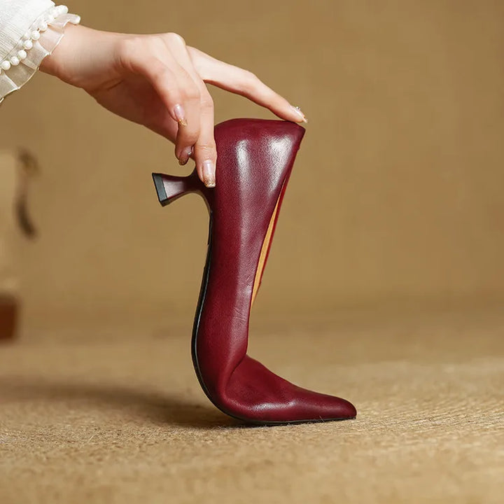 Serelina - Elegante Kitten-Heel-Pumps mit spitzer Zehenkappe