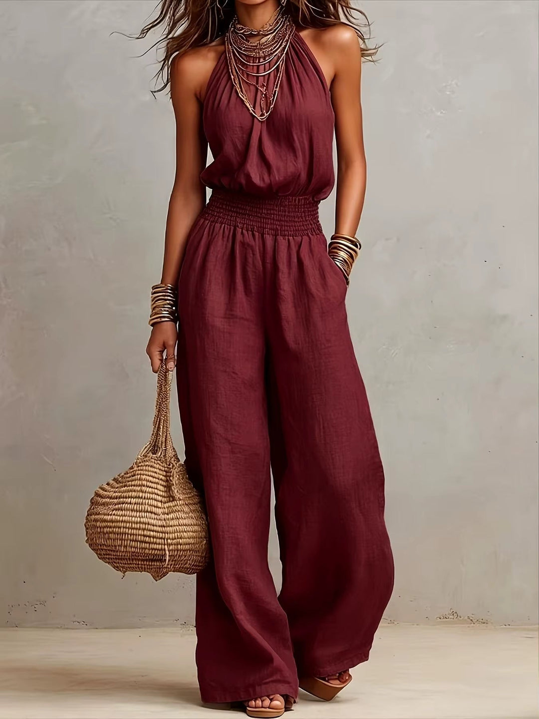 Elenie - Leichter Neckholder-Jumpsuit