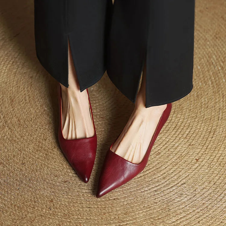 Serelina - Elegante Kitten-Heel-Pumps mit spitzer Zehenkappe