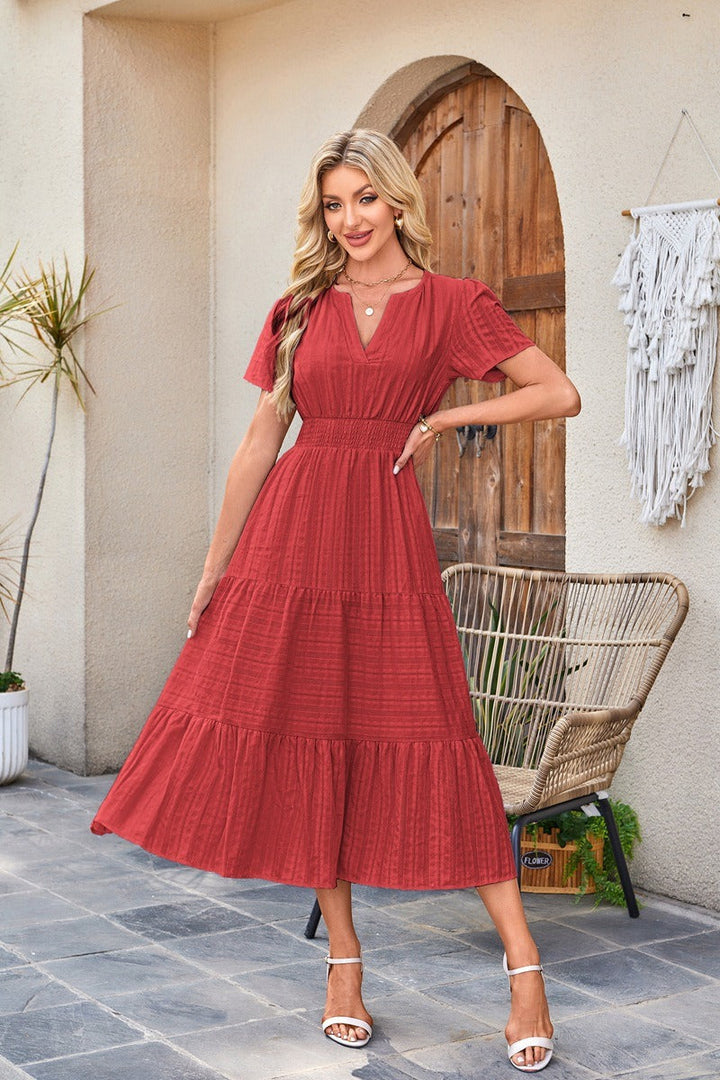 Astrelle - Strukturiertes, gestuftes Maxikleid