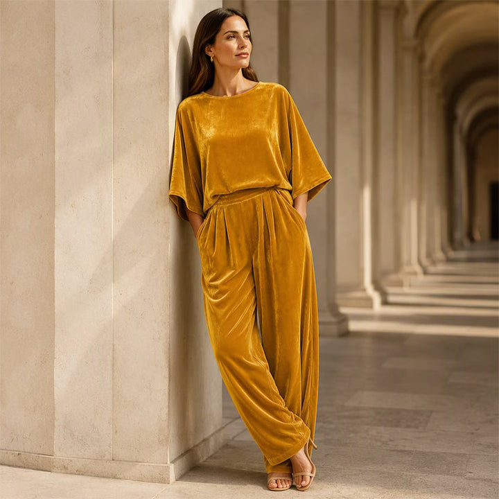 Ainhoa - Eleganter Samt-Jumpsuit mit weitem Bein