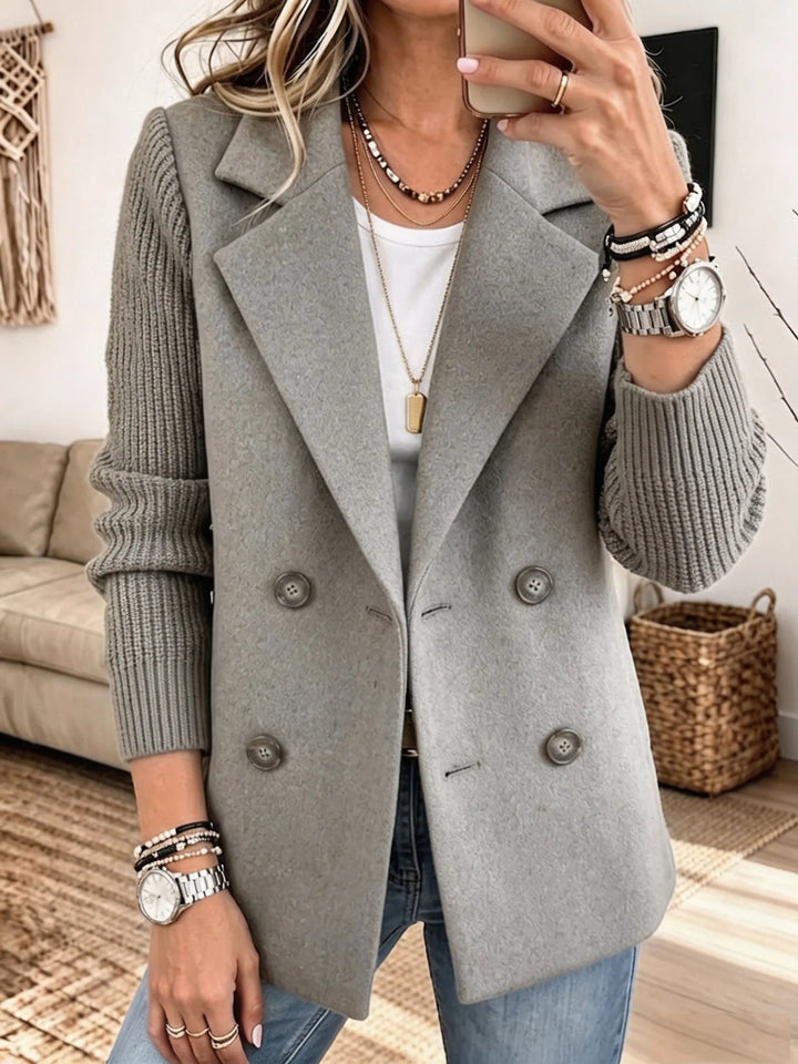 Adalene - Zweireihiger Blazer mit Strickärmeln