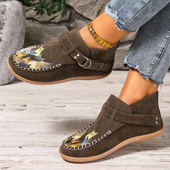 Cara - Bequemer Slipper mit Schnallen-Detail