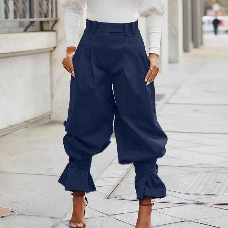 Dianella - Hochtaillierte Hose mit Rüschen-Saum
