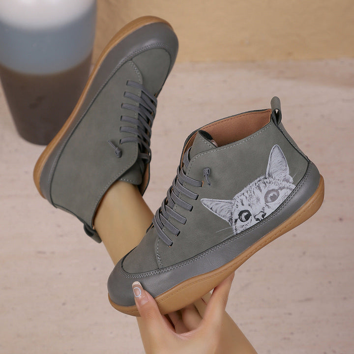 Zorelle - bequeme knöchelhohe Schuhe mit Katzenmotiv