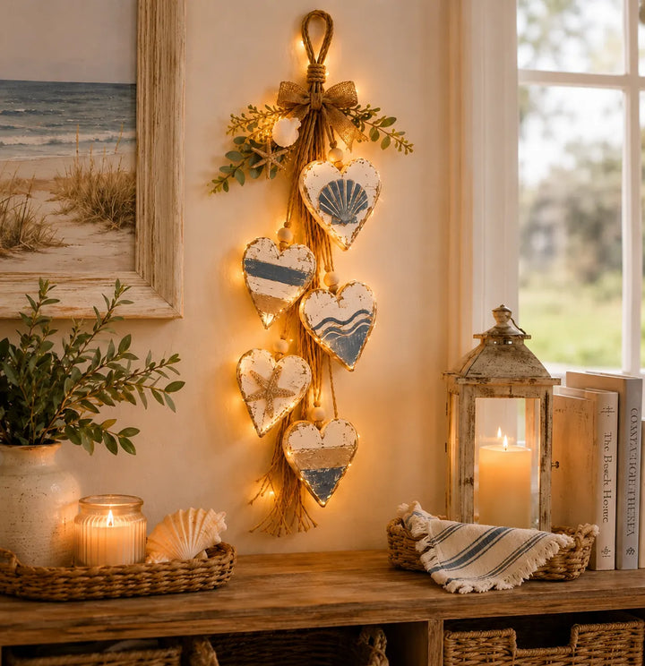 Alinora - Wanddekoration mit Herz im Vintage-Look und Quaste