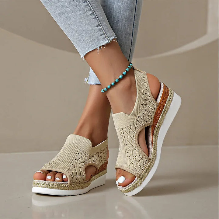 Orianne - Atmungsaktive Peep-Toe-Keilsandalen