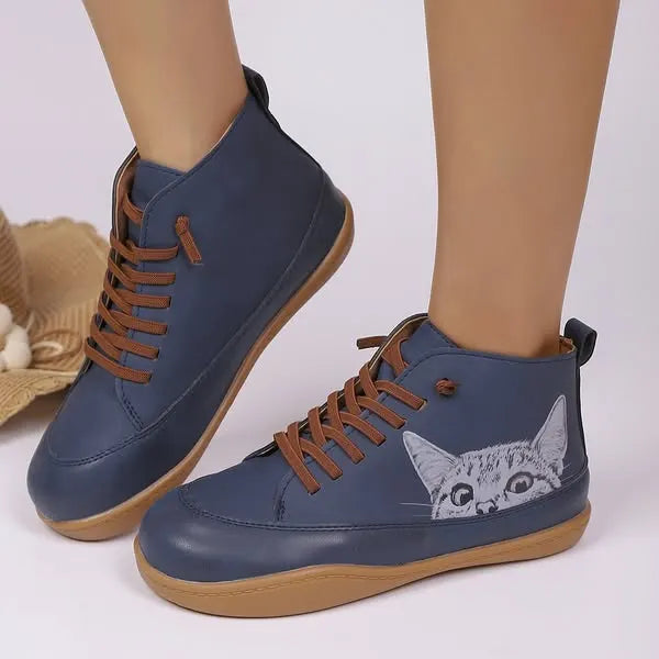 Zorelle - bequeme knöchelhohe Schuhe mit Katzenmotiv