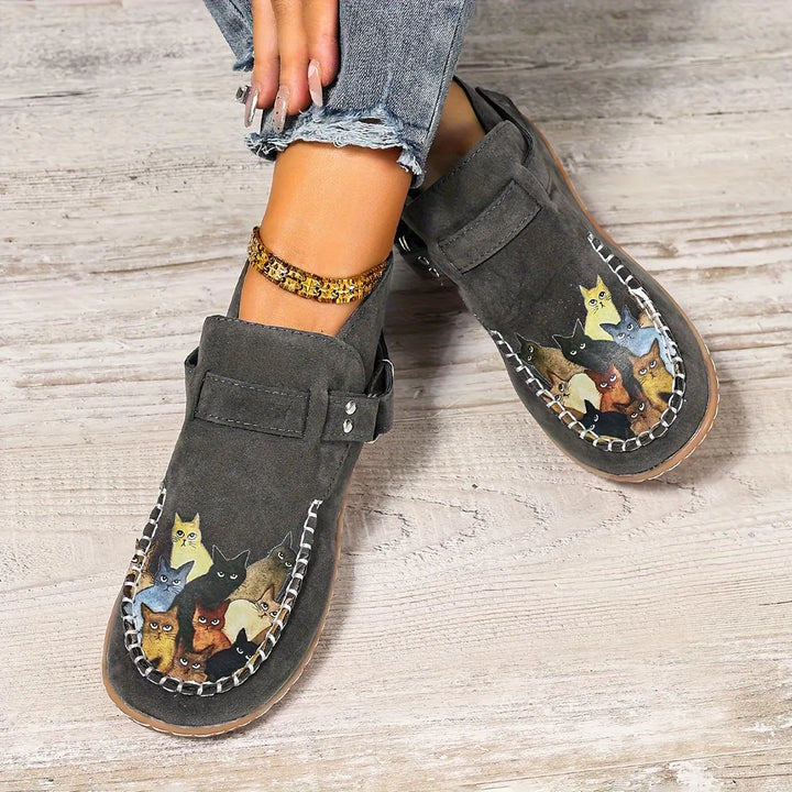 Cara - Bequemer Slipper mit Schnallen-Detail