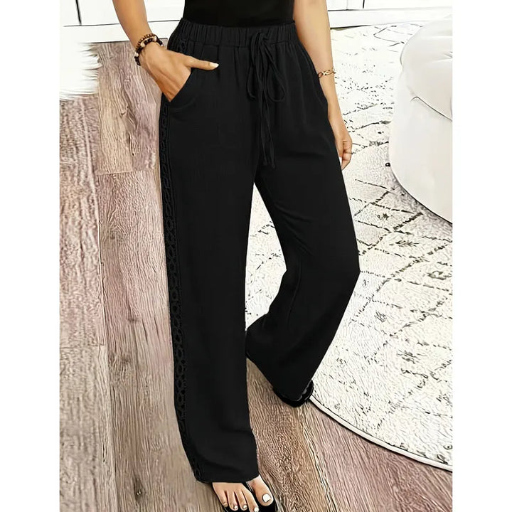Estrelle - Loungehose mit Spitzenbesatz und Kordelzug