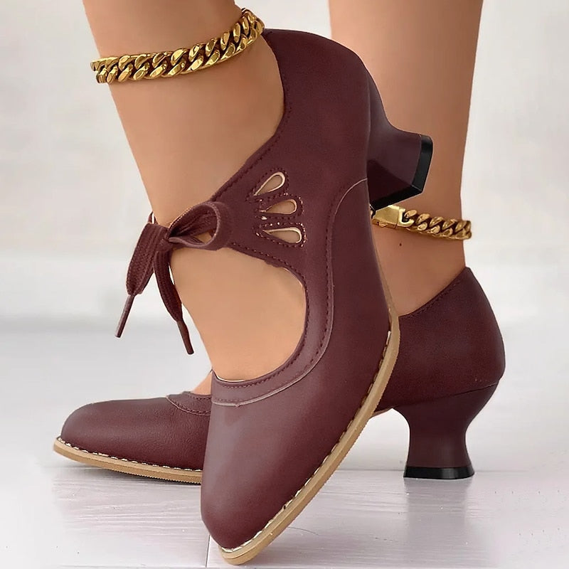 Veralyn - Vintage-Kitten-Heels mit Schnürung