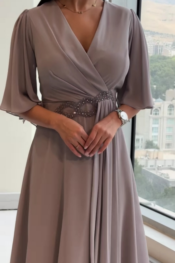 Celinette - Chiffon-Maxikleid mit kristallbesetzter Taille