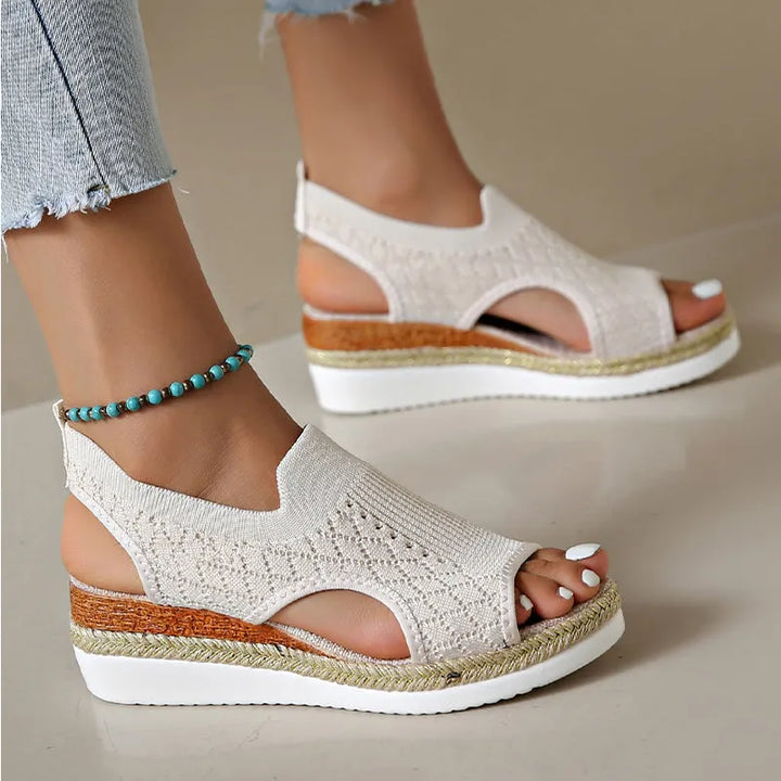 Orianne - Atmungsaktive Peep-Toe-Keilsandalen