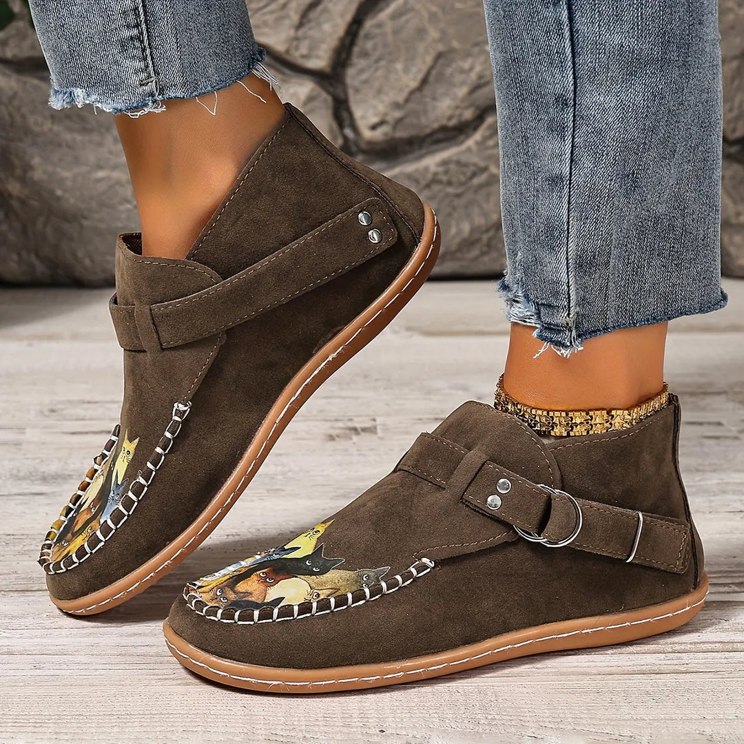 Cara - Bequemer Slipper mit Schnallen-Detail